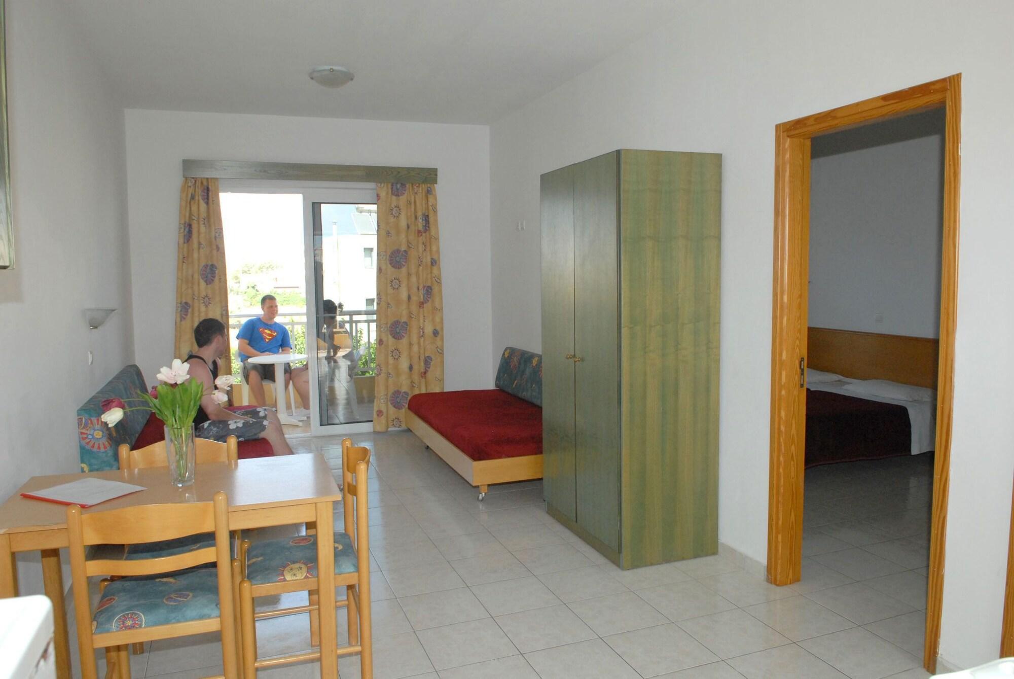 Barbie Hotel Apartments Ялиссос Экстерьер фото